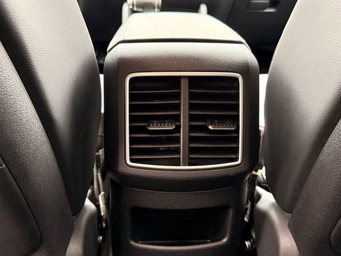 Used 2025 Kia Sportage EX image 31