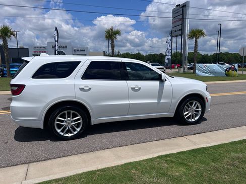 Certified 2022 Dodge Durango GT RWD image 3