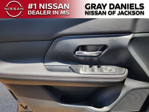 New 2025 Nissan Kicks SR image 9