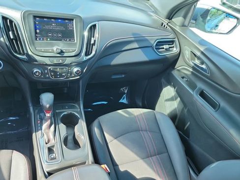 Used 2023 Chevrolet Equinox RS FWD image 18