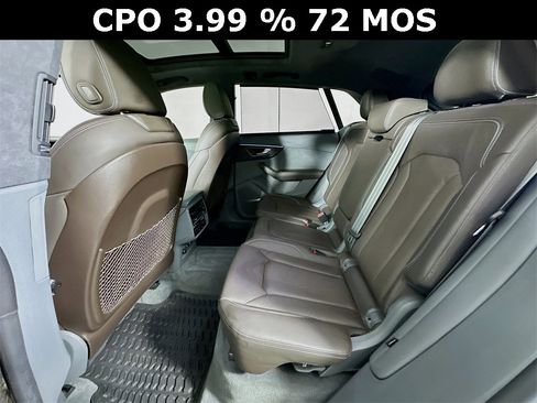 Used 2023 Audi Q8 Prestige w/ Prestige Package image 17