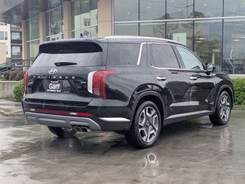 Used 2025 Hyundai Palisade Limited image 4