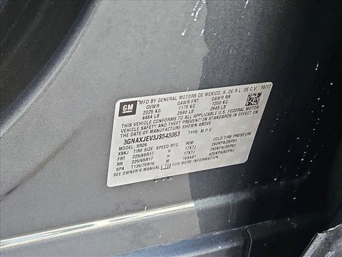 Used 2018 Chevrolet Equinox LT FWD image 24