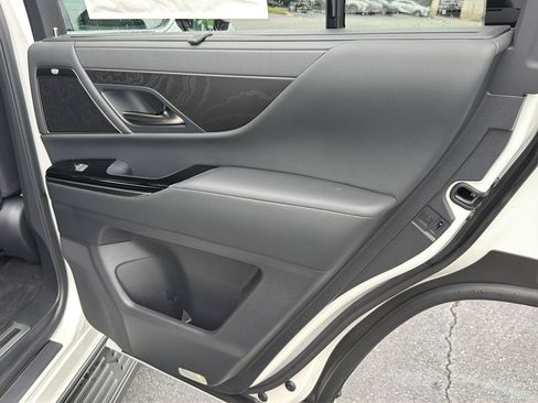 New 2026 Lexus LX 700h Luxury AWD/4WD image 16