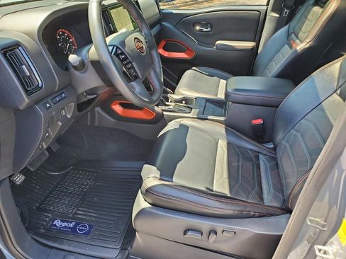 Certified 2025 Nissan Frontier PRO-4X w/ Pro Premium Package AWD/4WD image 16
