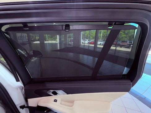 Used 2021 BMW X5 xDrive45e w/ Executive Package 3 AWD/4WD image 15