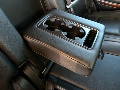 Used 2016 GMC Yukon SLT w/ Open Road Package AWD/4WD image 73