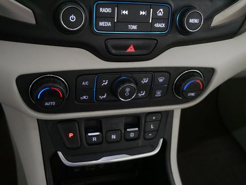 Used 2018 GMC Terrain Denali image 23