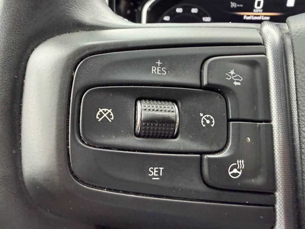 Used 2025 GMC Sierra 1500 SLT RWD image 18