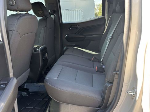 Used 2026 Chevrolet Colorado Trail Boss AWD/4WD image 9
