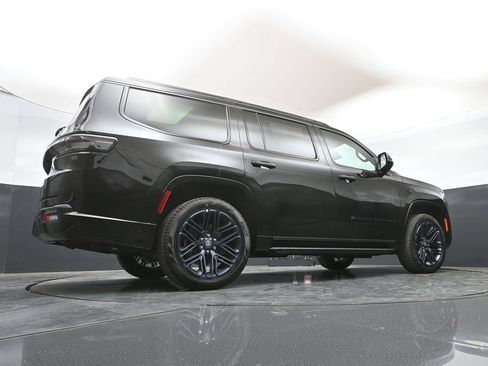 New 2026 Jeep Grand Wagoneer 4WD image 61