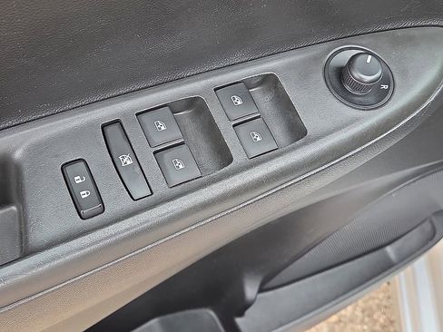 Used 2021 Chevrolet Spark LT image 24