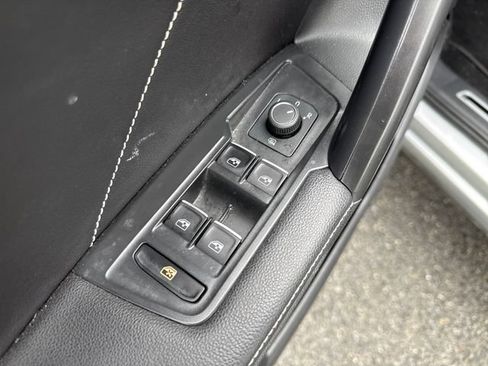 Used 2023 Volkswagen Tiguan SE R-Line AWD/4WD image 23