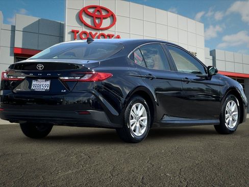 Used 2025 Toyota Camry LE FWD image 3