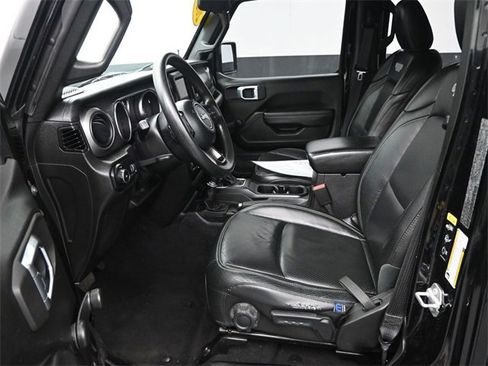 Used 2023 Jeep Wrangler Sport image 9