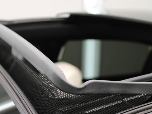 Used 2018 Mercedes-Benz S 560 Sedan image 26