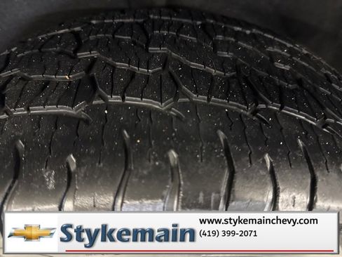 Used 2018 Chevrolet Traverse Premier w/ Driver Confidence II Package image 11