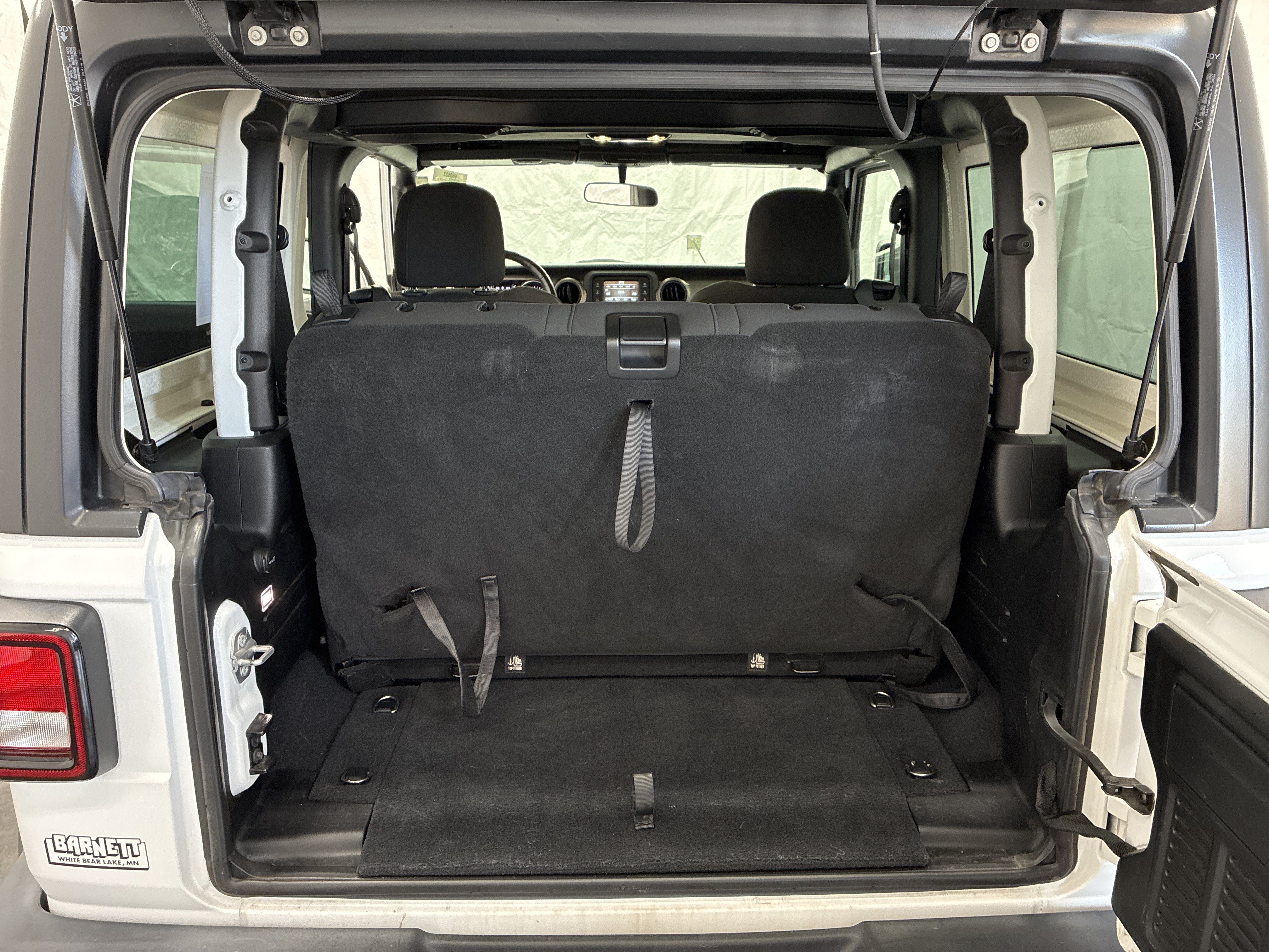 Used 2019 Jeep Wrangler Sport AWD/4WD image 9