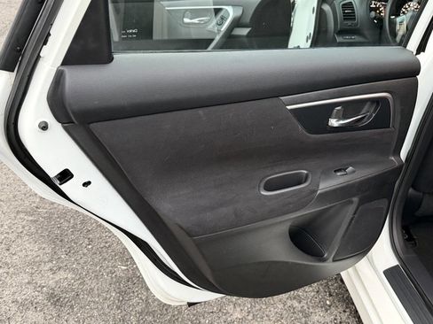 Used 2014 Nissan Altima 2.5 S w/ Display Audio Package image 16