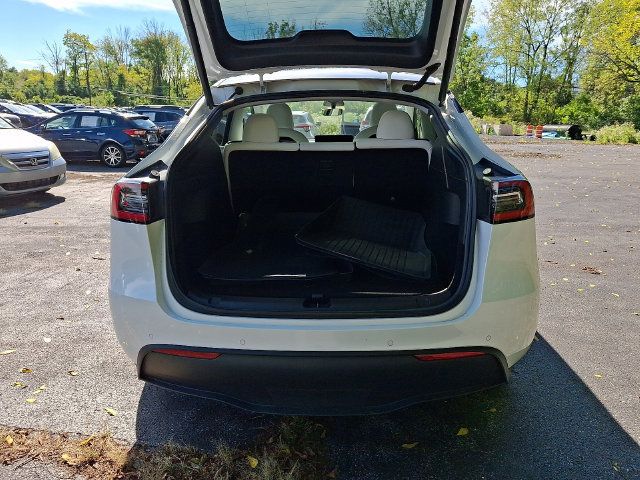 Used 2021 Tesla Model Y Long Range AWD/4WD image 43