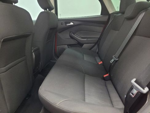 Used 2017 Ford Focus SEL FWD image 18