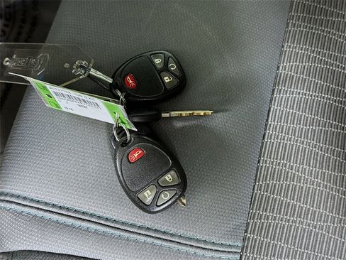 Used 2014 Chevrolet Traverse LT image 32