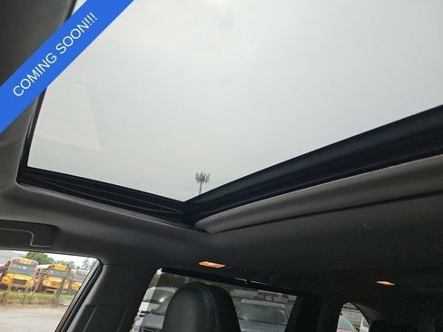 Used 2017 Toyota Highlander XLE AWD/4WD image 12