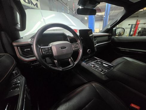 Used 2022 Ford Expedition Max Limited image 11