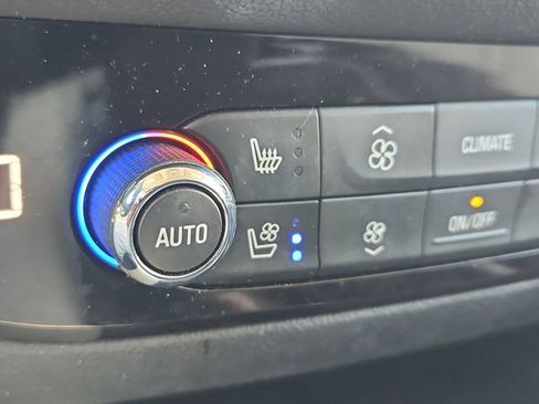 Used 2019 Buick Enclave Premium FWD image 24