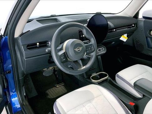 Certified 2025 MINI Cooper S image 21