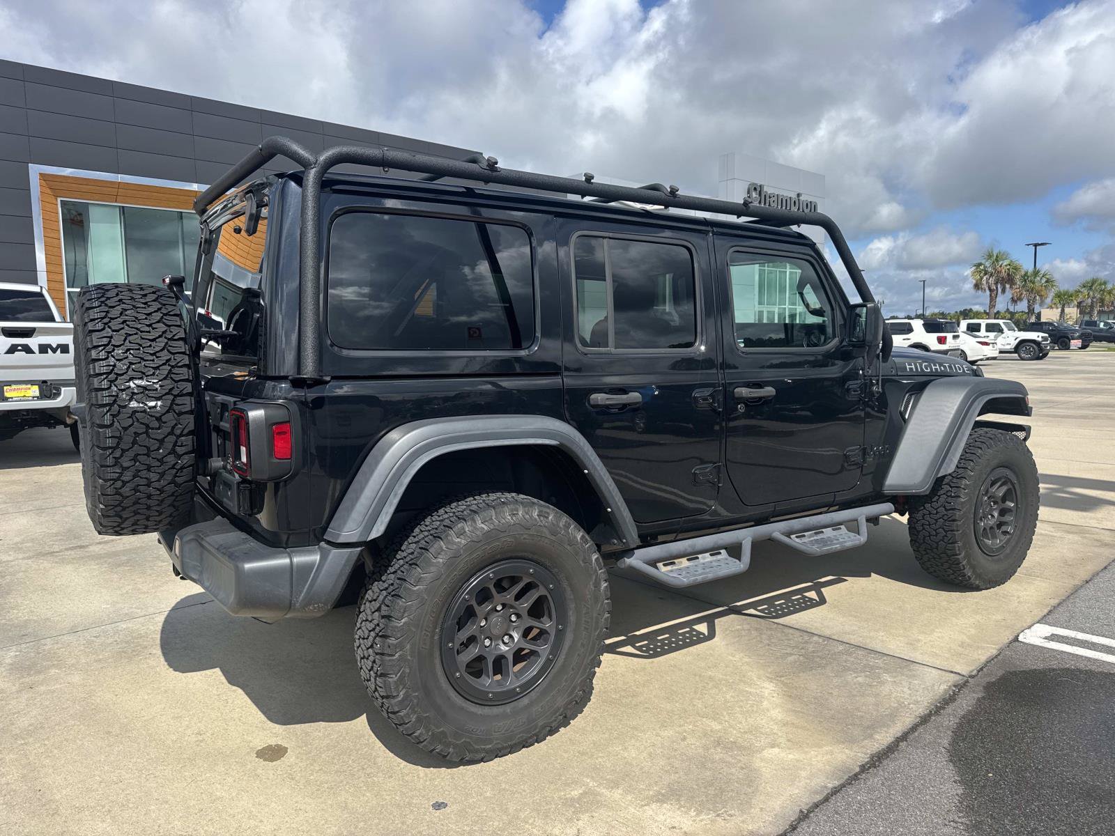 Used 2023 Jeep Wrangler Unlimited Sport AWD/4WD image 7