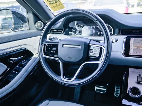 Used 2022 Land Rover Range Rover Evoque R-Dynamic SE image 15