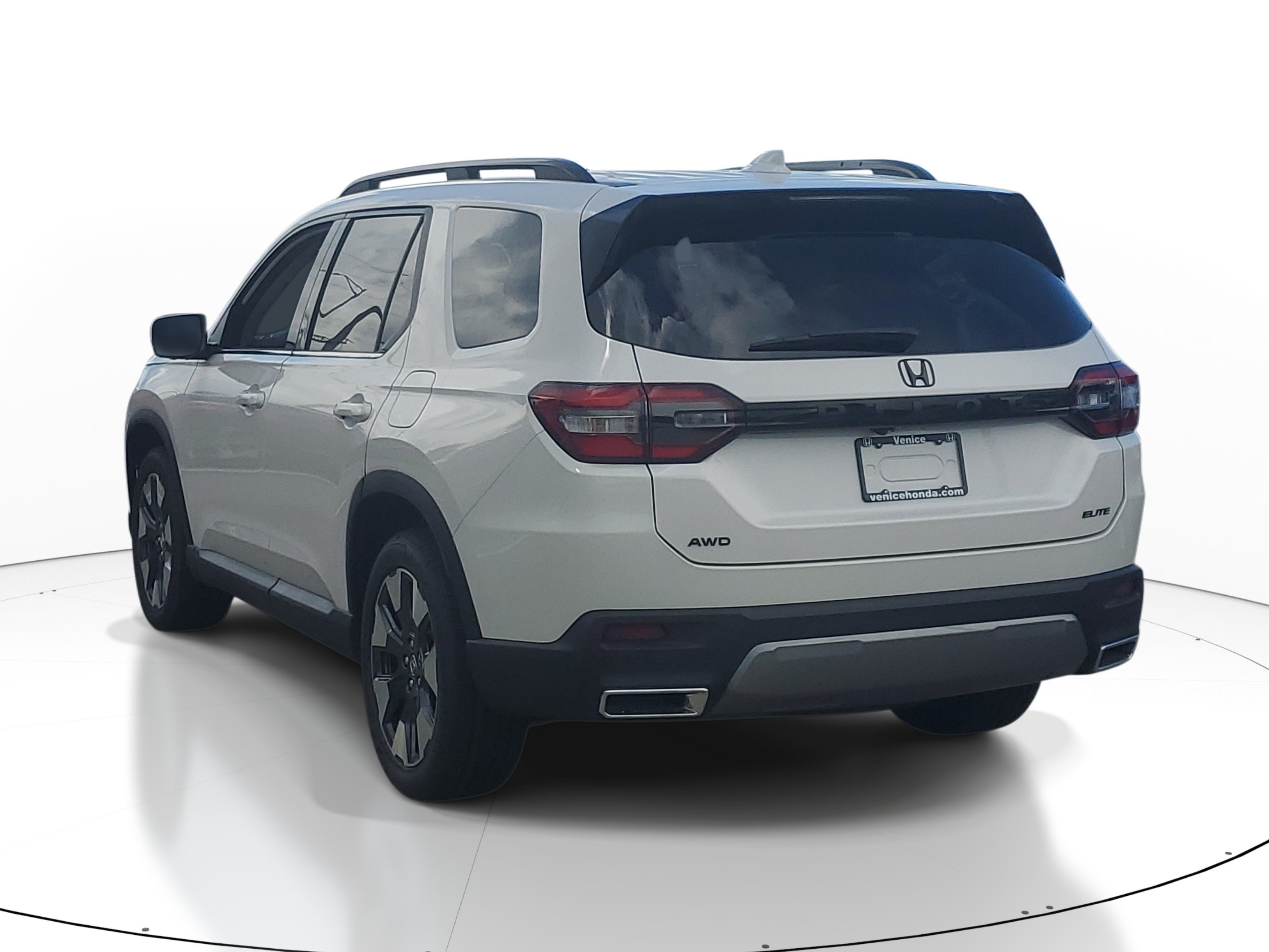 New 2026 Honda Pilot Elite image 4