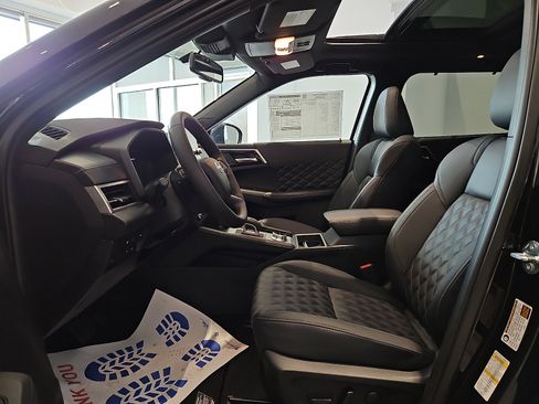New 2026 Nissan Rogue Platinum AWD/4WD image 11