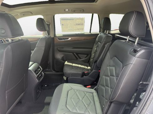 New 2026 Volkswagen Atlas SE FWD image 13