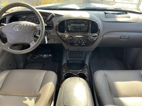 Used 2005 Toyota Sequoia SR5 image 36