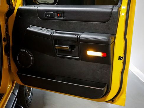 Used 2005 HUMMER H2 *Hummer H2 SUV* *Only 46k Mile w/ Preferred Equipment Group image 30