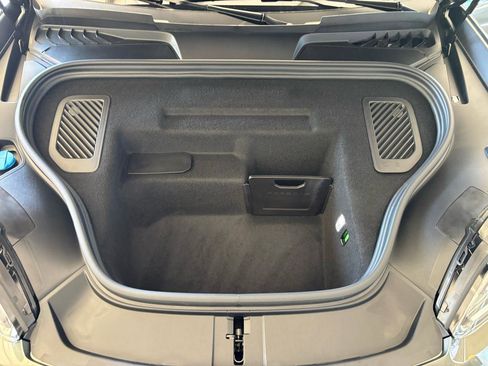 Used 2025 Porsche Macan 4 Electric AWD/4WD image 29