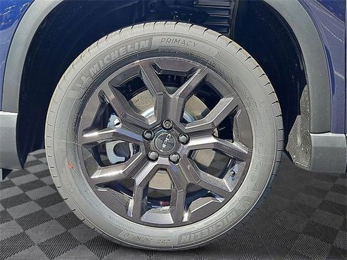 New 2025 Honda Pilot Touring image 6