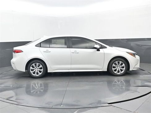 New 2026 Toyota Corolla LE image 2