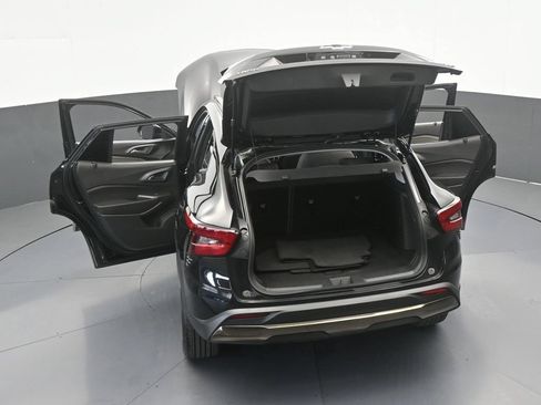Used 2025 Chevrolet Trax ACTIV FWD image 65