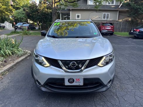 Used 2017 Nissan Rogue Sport SL w/ SL Premium Package AWD/4WD image 5