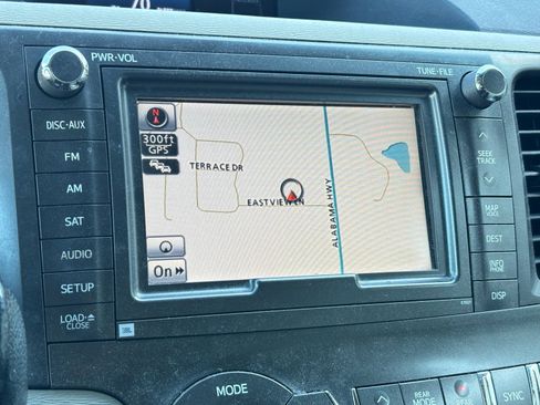 Used 2013 Toyota Sienna Limited w/ Premium Pkg image 7