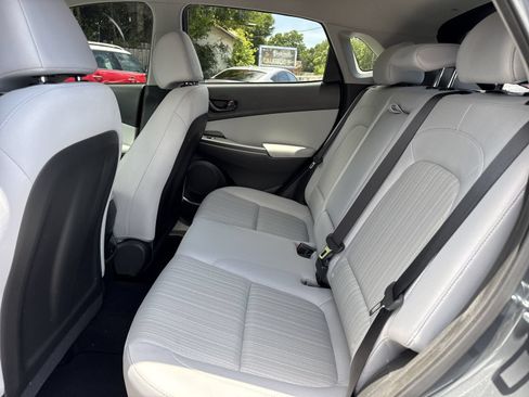 Used 2023 Hyundai Kona SEL AWD/4WD image 10