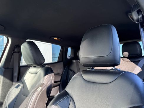 Used 2021 Jeep Compass Latitude image 14