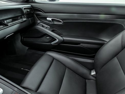Used 2018 Porsche 911 GT3 RS image 35