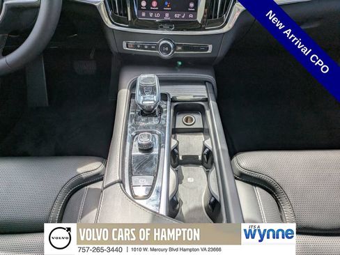 Certified 2025 Volvo S90 B6 Ultra AWD/4WD image 18