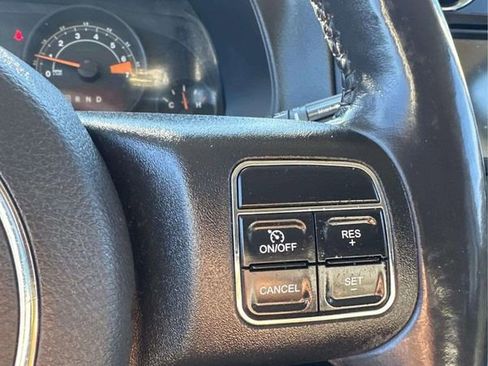 Used 2016 Jeep Patriot Latitude image 30