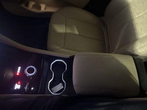 Used 2024 Jeep Grand Cherokee L Limited w/ Luxury Tech Group II image 20