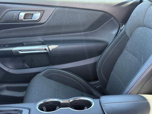Used 2025 Ford Mustang Convertible RWD image 12
